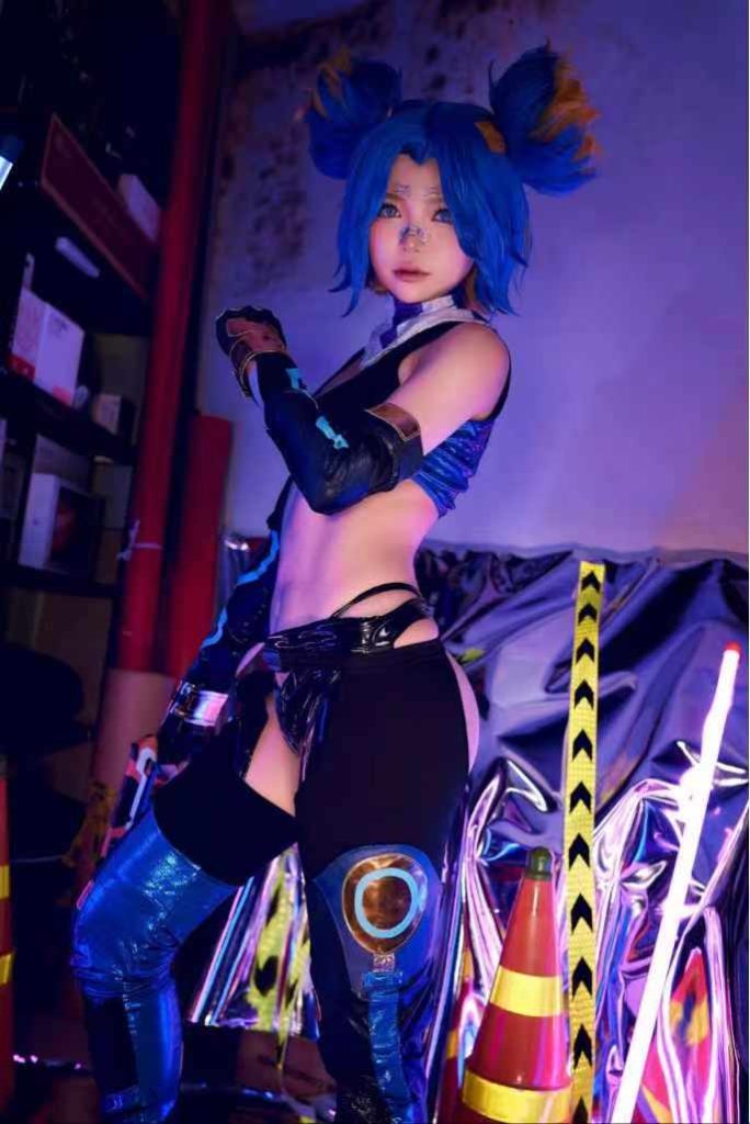 ZinieQ –No.069 – Neon [41P]