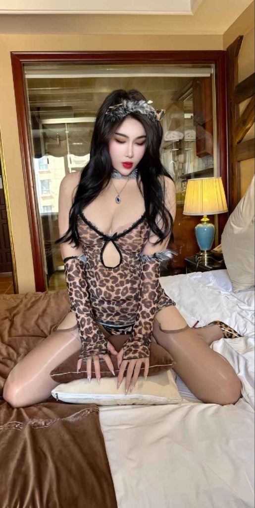 【微-密】娜娜小姨-性感小野猫系列[29P-106MB]