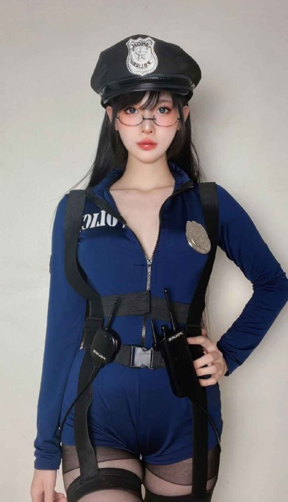 dreamlikeuwu – 制服 [15P-1V 1.24 GB]
