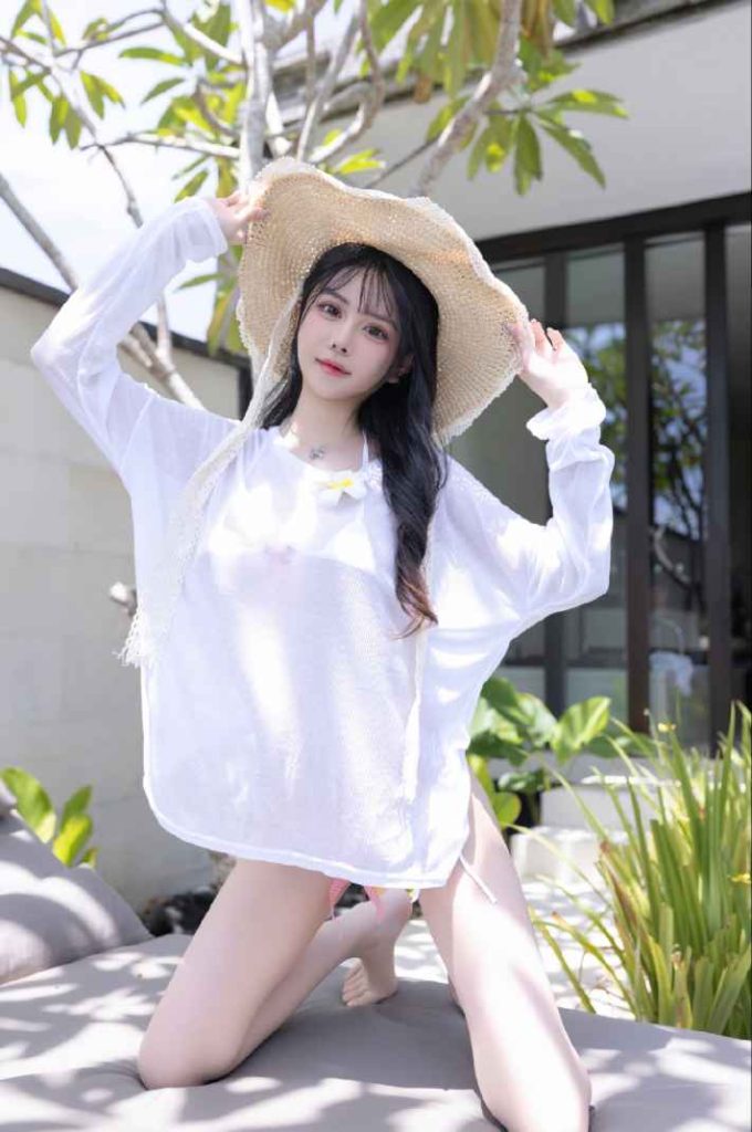 谢小蒽白色泳装写真 [101P-1.34GB]