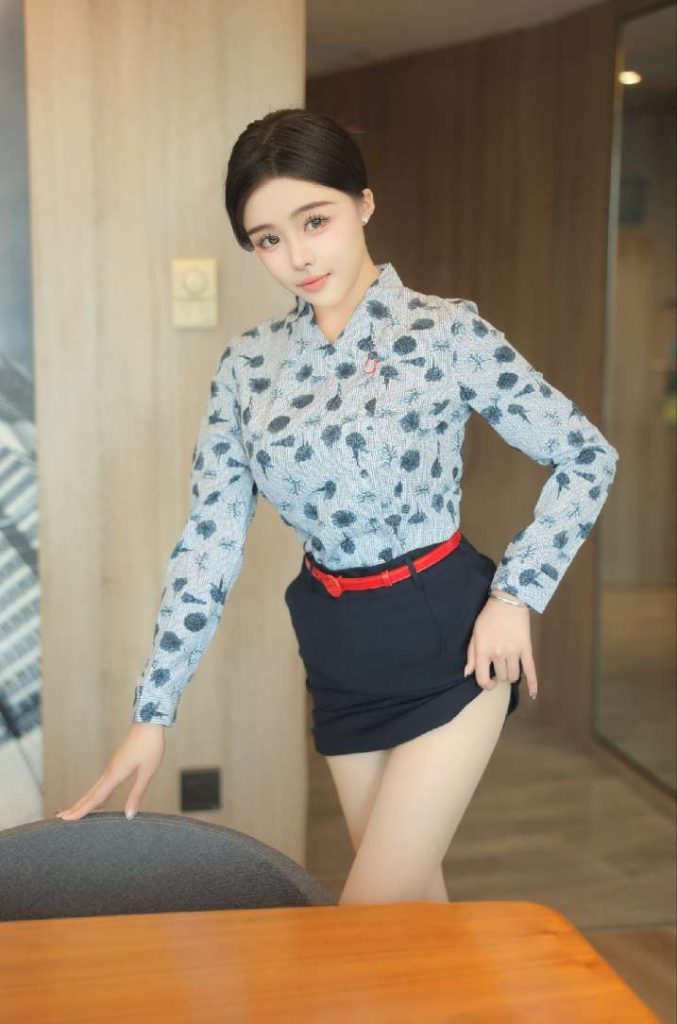 袁圆 – 空姐 [74P-343MB]