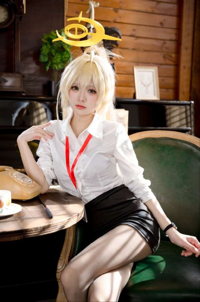 九柒喵 – NO.011 笑面教授OL制服 [53P-678MB]