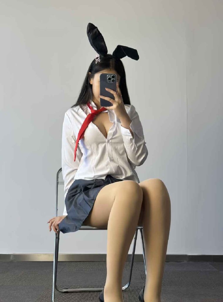 【微-密】美邵女Baby-兔女郎学姐性感肉丝[40P1V-484MB]