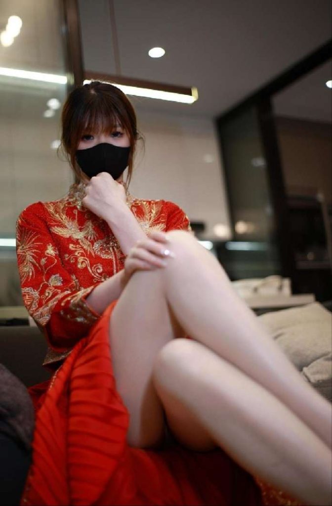 【微-密】白龙猫女-肉丝秀禾服[34P3V-37MB]
