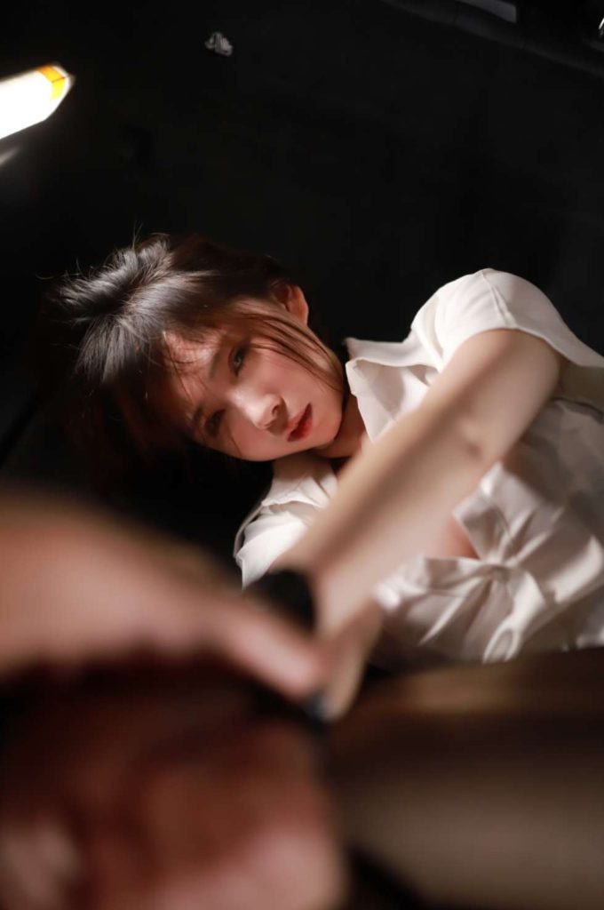 上杉绘梨落 – 被人跟踪 [102P-658MB]