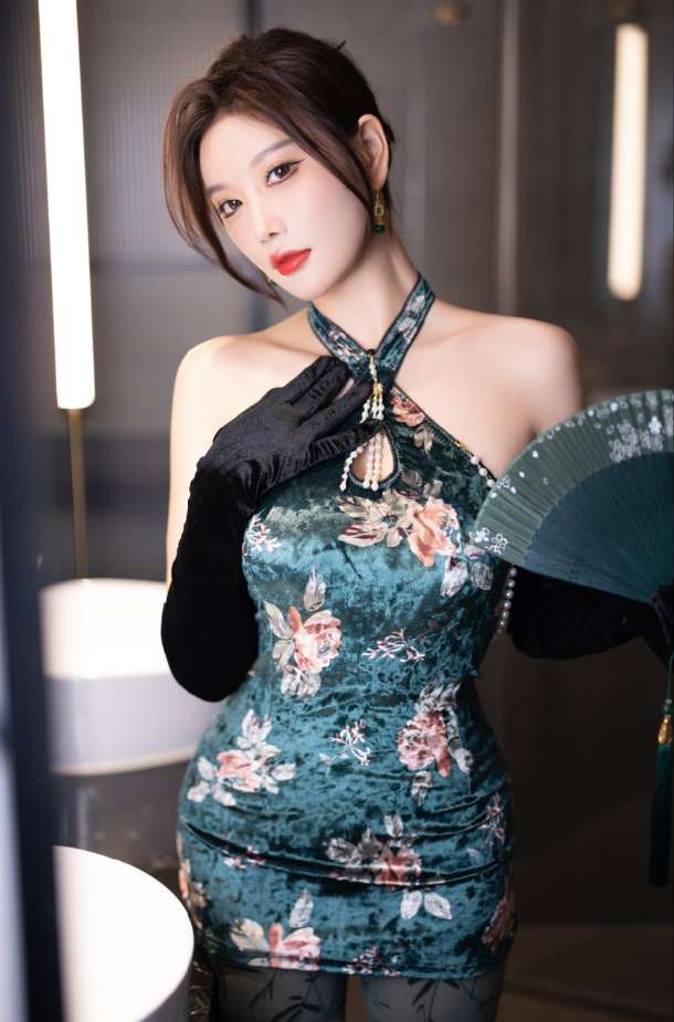 杨晨晨 – 绿色情趣内衣 [103P-327MB]