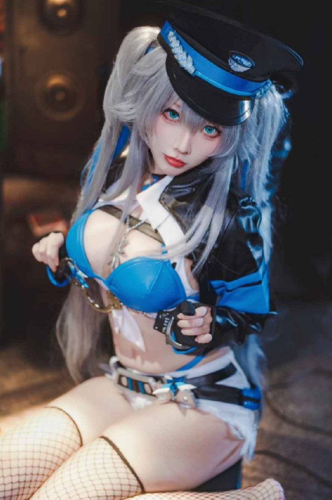 宫本桜 – NO.26 交错战线 刃齿女警[22P-392MB]