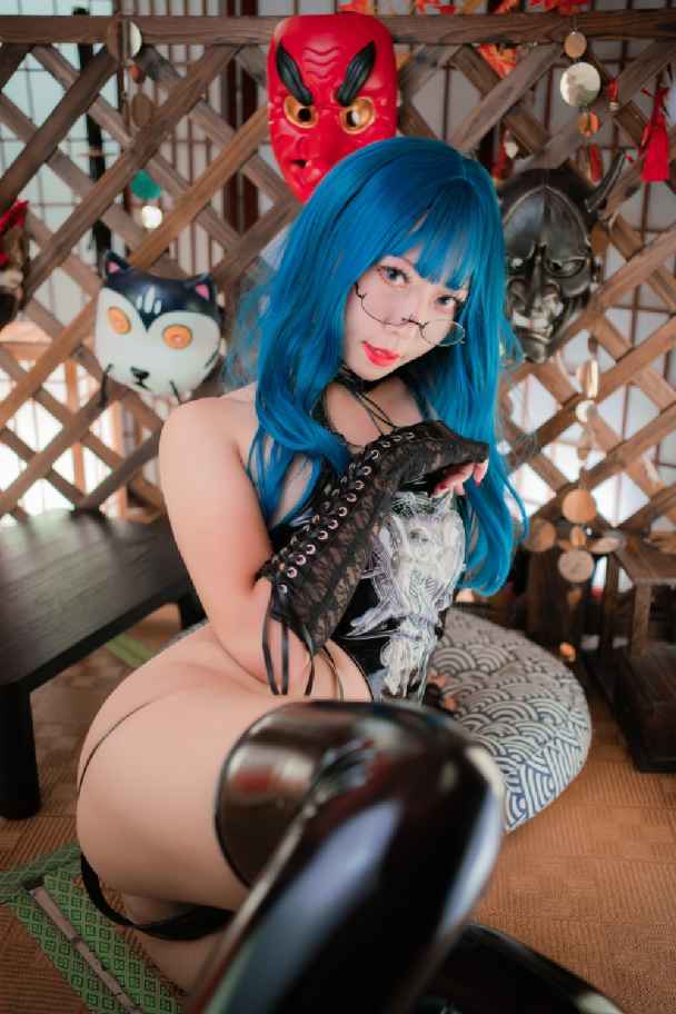 Money冷冷 – NO.43 乖张肚兜 [61P-1.27GB]