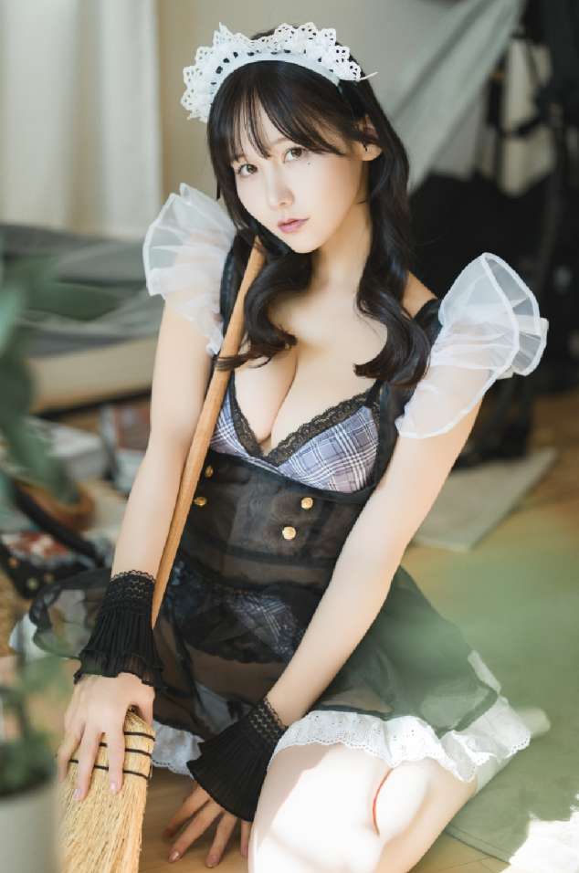 KenKen けん研 – 083 DL写真集 推し型メイドロイドとしたいこと [134P-807MB]