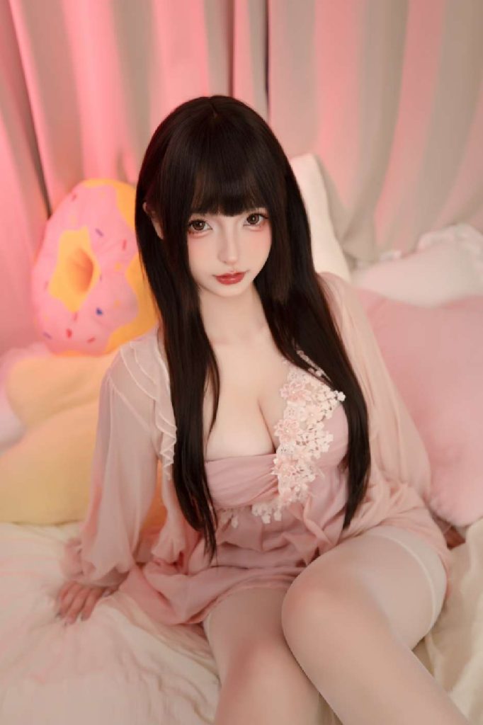 神楽坂真冬 – NO.233 高跟睡袍 [75P2V-649MB]