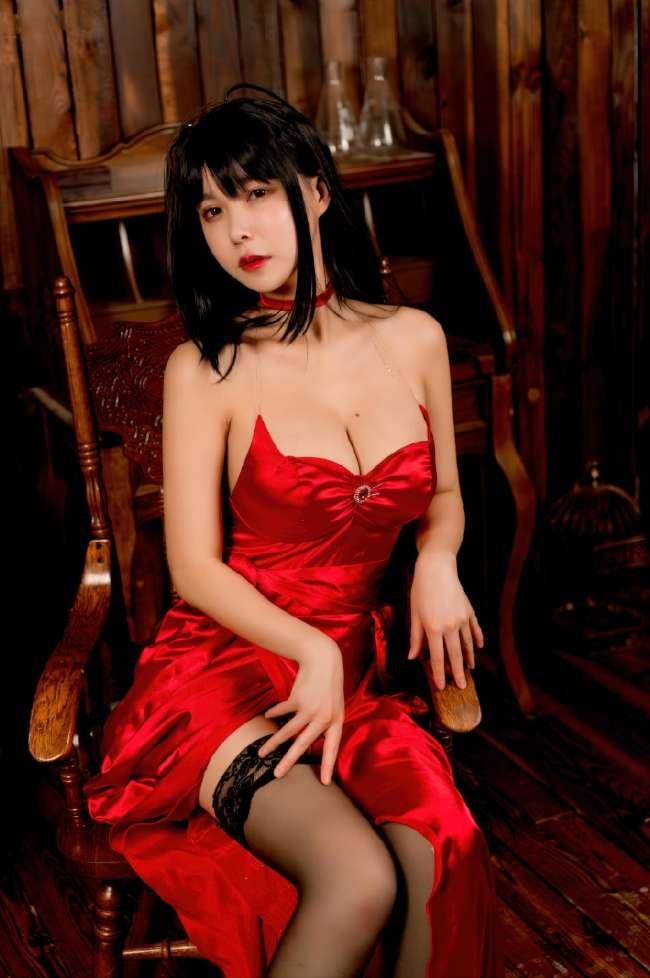 亚马逊鲶鱼 – NO.27 碧蓝航线 大凤毒苹果 [12P-121MB]