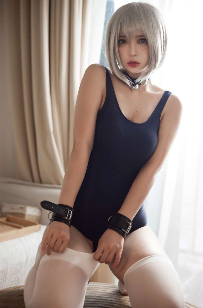 疯猫ss – NO.191 白发束缚死库水 [40P-243MB]