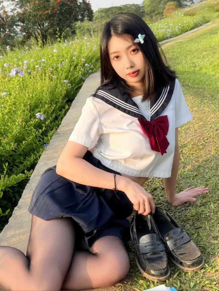 七只红豆 – 蓝花JK[39P-495MB]